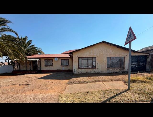 3 BEDROOM HOUSE FOR SALE IN LAUDIUM